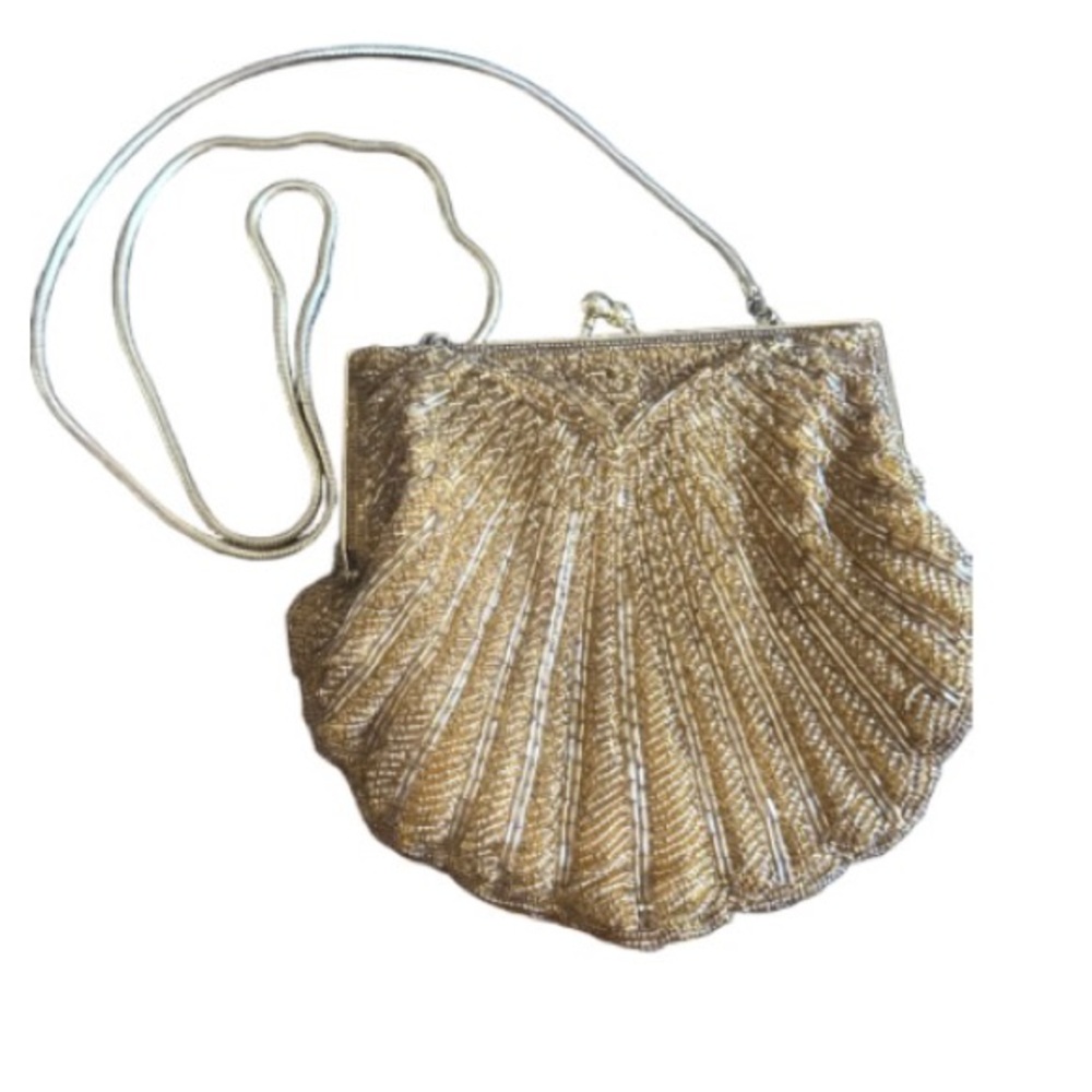 Walborg Gold beaded Shell-Shaped Evening Clutch with Chain